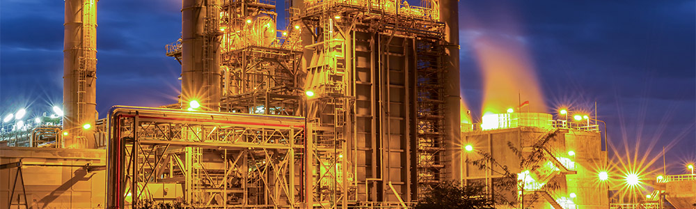 Now is the Best Time to Make Sure Your Oil/Gas Refinery is Up to OSHA Compliance on Fall Safety